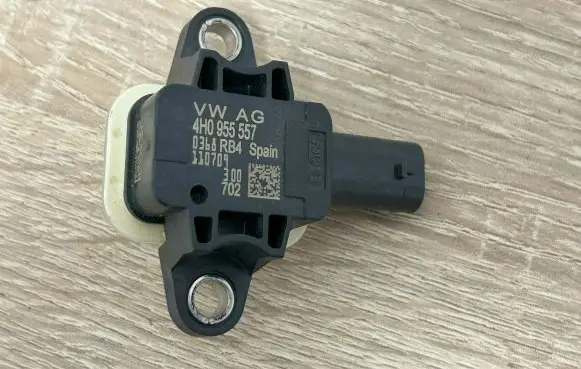 Audi A8 S8 D4 4H Airbag deployment crash/impact sensor 4H0955557