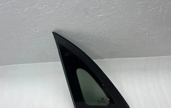 Hyundai Kona I Rear side window 87810-J9000