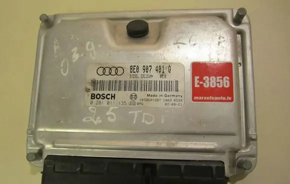 Audi A4 S4 B6 8E 8H Engine control unit/module 8E0907401Q