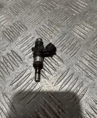 Audi A4 S4 B8 8K Fuel injector 0280158266