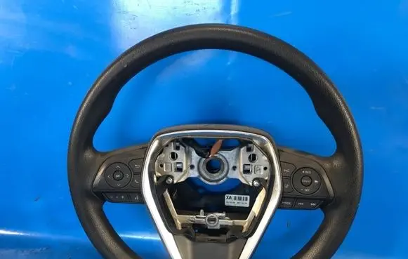 Toyota Camry VIII XV70 Steering wheel 4510006Q40C0