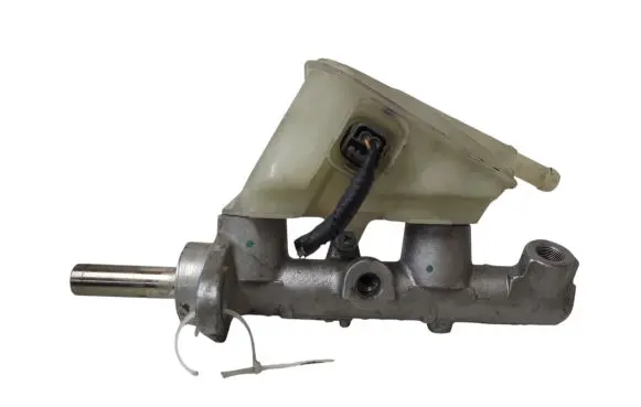 Master brake cylinder