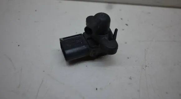 BMW 3 E90 E91 Air pressure sensor 7566784