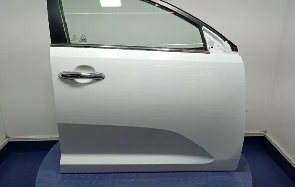 KIA Sportage Front door 