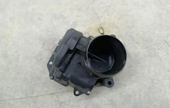 Peugeot 5008 Throttle body valve V867527880