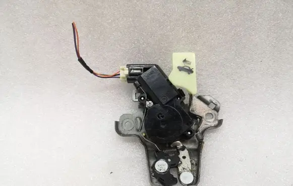 Tesla Model 3 Tailgate/trunk/boot lock/catch/latch 109230800E