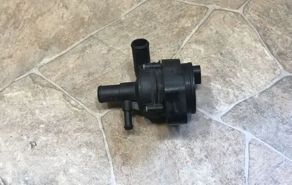 Mercedes-Benz E W211 Electric auxiliary coolant/water pump A2118350028