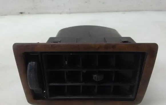 Volkswagen Transporter - Caravelle T4 Dashboard side air vent grill/cover trim 701819701
