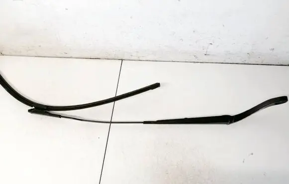 Ford Grand C-MAX Front wiper blade arm AM5117526BB AM51-17526-BB