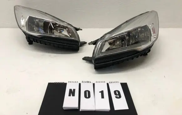 Ford Kuga II Headlights/headlamps set CV44-13W029-AE CV44-13W030-AE
