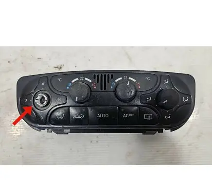 Mercedes-Benz C W203 Climate control unit A2098300085 9140010497 D431957