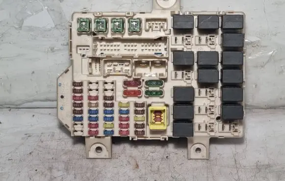 Mitsubishi Colt Fuse box set 8637A169 MN108319