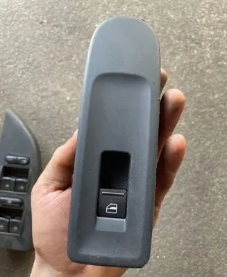 Volkswagen Golf VI Electric window control switch 7L6959855B