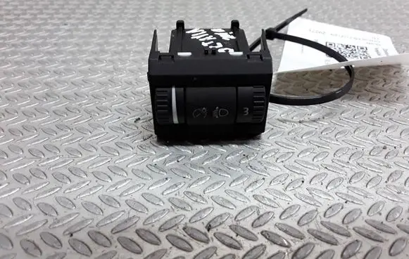 Skoda Octavia Mk2 (1Z) Headlight level height control switch 1Z0941333