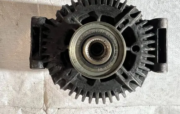 Mercedes-Benz Sprinter W906 Generator/alternator A6461540102