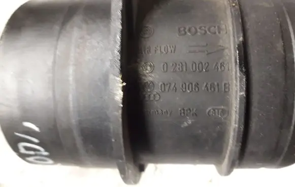 Skoda Octavia Mk2 (1Z) Mass air flow meter 074906461B