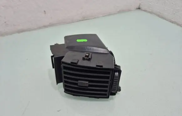 Fiat Ducato Dash center air vent grill ST43581