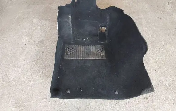 Mercedes-Benz E C207 W207 Front floor carpet liner A20768005409