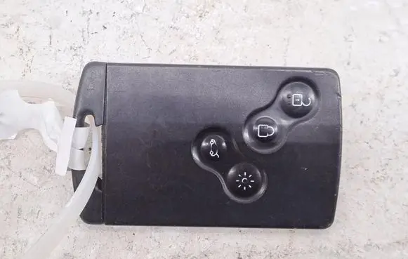 Renault Captur Ignition key/card 
