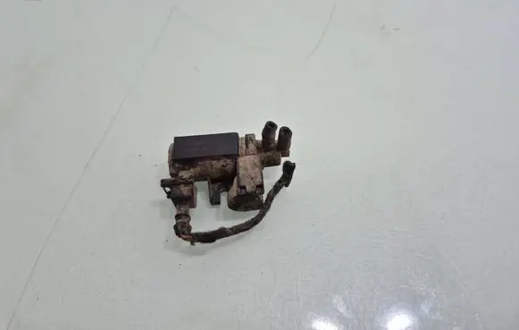Opel Combo C Turbo solenoid valve 8981056571