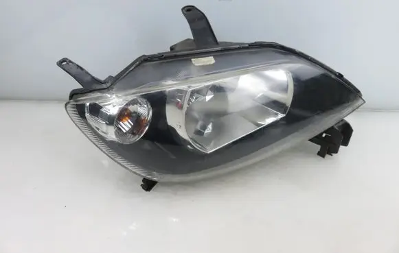 Mazda 2 Headlight/headlamp 