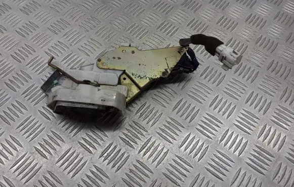 Suzuki Liana Rear door lock