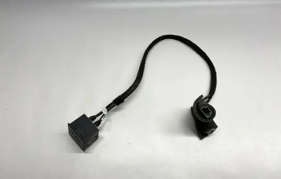 Maserati Ghibli AUX in-socket connector 61571C3384