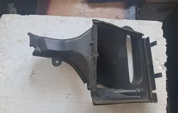 Land Rover Discovery Fender grill HY327H460AD
