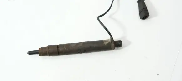 Audi A4 S4 B5 8D Fuel injector 028130201S