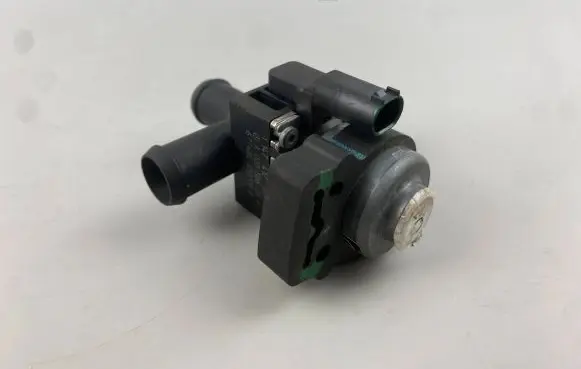 Mercedes-Benz CLA C118 X118 Electric auxiliary coolant/water pump A2465000040