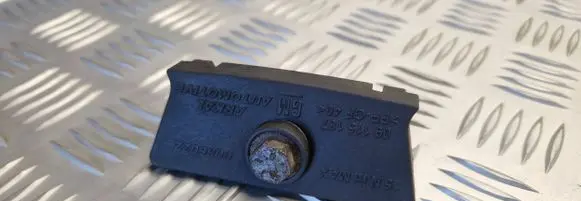 Opel Vectra C Battery bracket 09115187