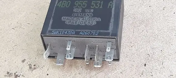 Volkswagen PASSAT B5.5 Coolant fan relay 4B0955531A 377