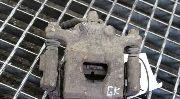 Nissan Juke I F15 Rear brake caliper