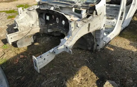 Front quarter panel