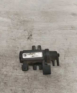 Valve vacuum