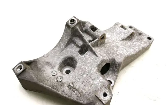 Volkswagen Golf V A/C compressor mount bracket 036260885