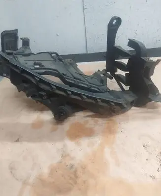 Audi A4 S4 B8 8K Headlight/headlamp mounting bracket 8K0805608R 2002838