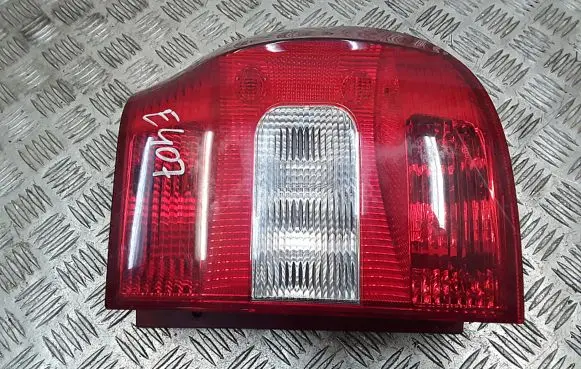 Skoda Yeti (5L) Rear/tail lights 5L0945112