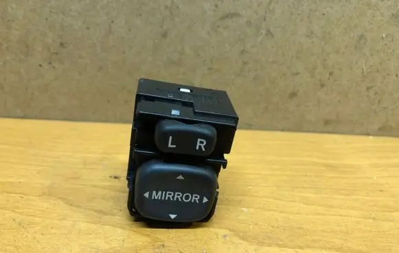 Subaru Impreza II Wing mirror switch 183574