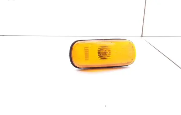 Saab 9000 CC Front fender indicator light E17633