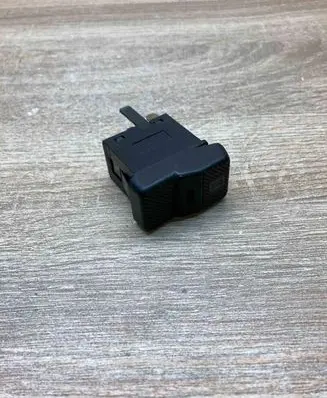 Volkswagen PASSAT B4 Windscreen/window heater switch 535959621
