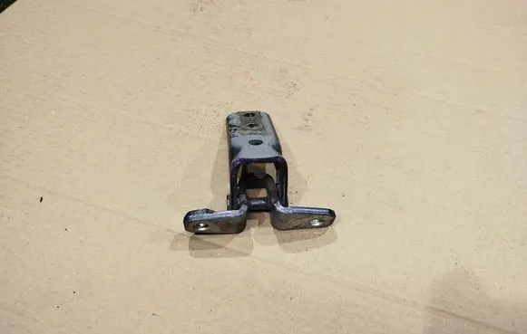 Mitsubishi Pajero Rear door upper hinge 