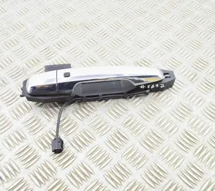 Mitsubishi L200 Front door exterior handle 5716A589