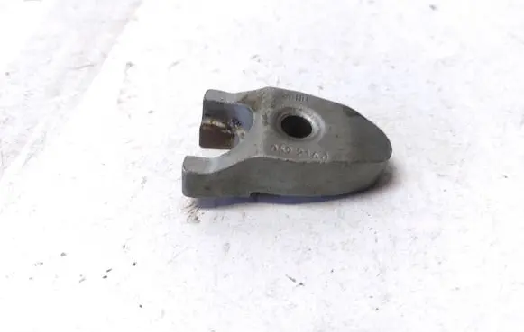 Audi A7 S7 4G Fuel Injector clamp holder 059216J