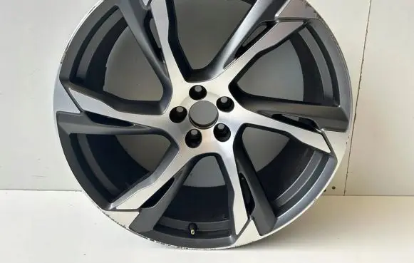 Volvo XC90 R22 alloy rim 31650460