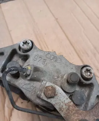 Front brake caliper