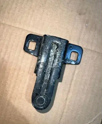 BMW X5 E53 Front door lock loop/hook striker 8408956