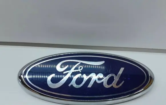 Ford Focus Manufacturers badge/model letters 7U5A19H250AA CN158B262AA F85B15402A16A