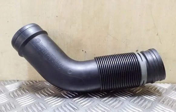 Volkswagen Phaeton Air intake duct part 3D0129684