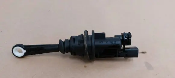 Audi Q5 SQ5 Clutch master cylinder 8K0907658H 8K2721401H